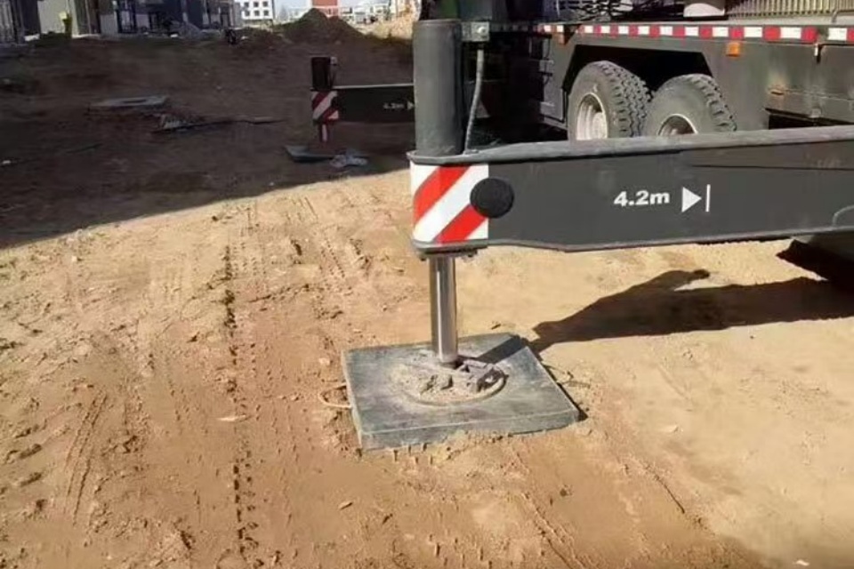 Crane Outrigger Pads